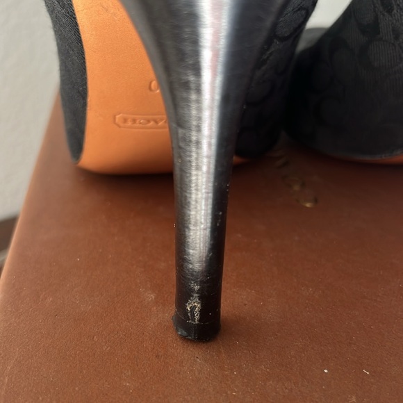 Coach pointy toe heels Size 10 - Picture 8 of 9